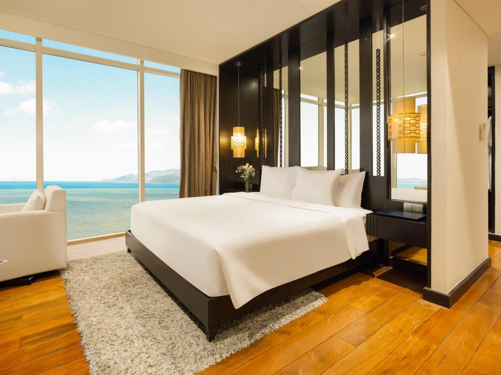 The Costa Nha Trang Residences Exteriör bild