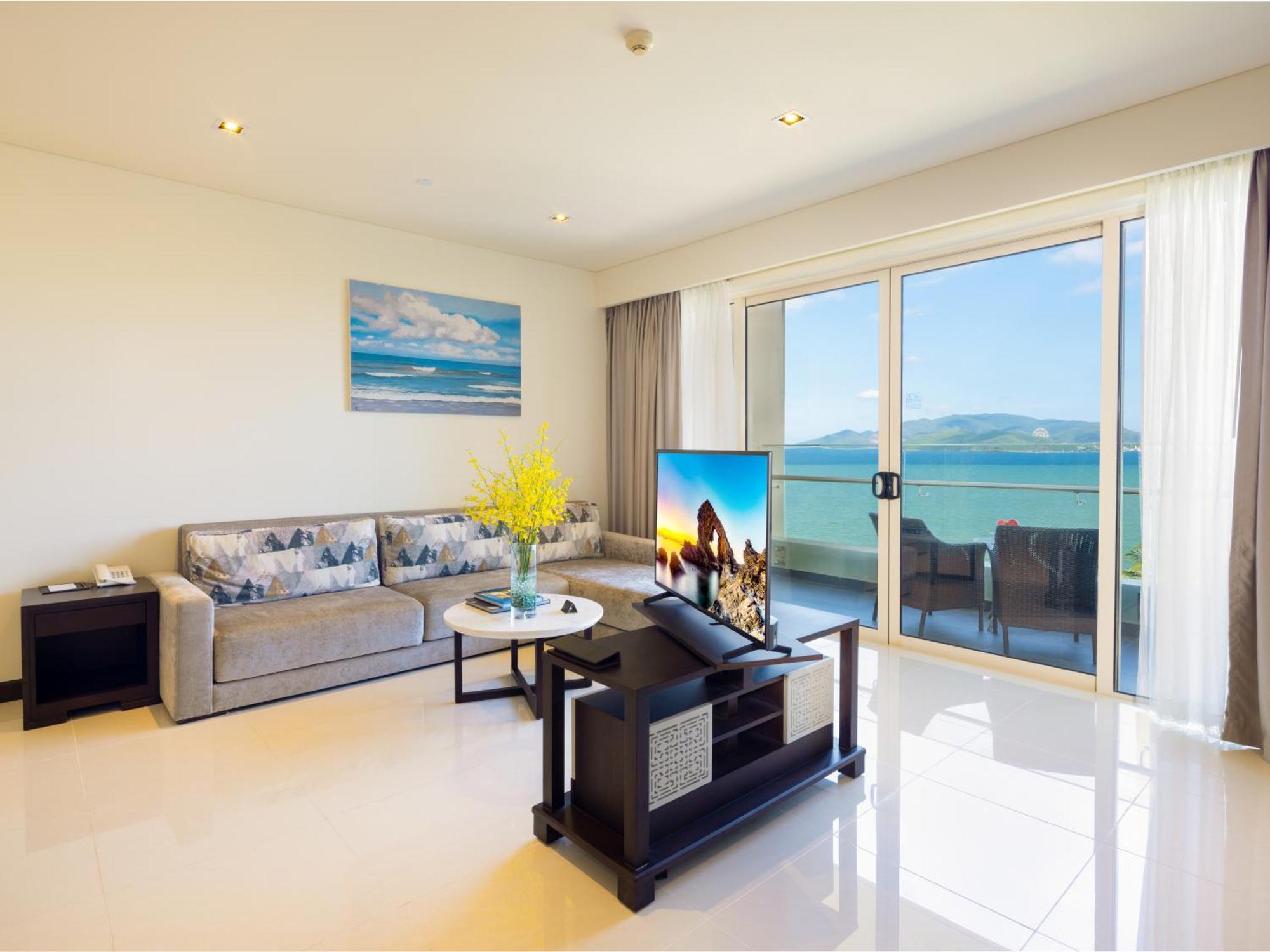 The Costa Nha Trang Residences Exteriör bild