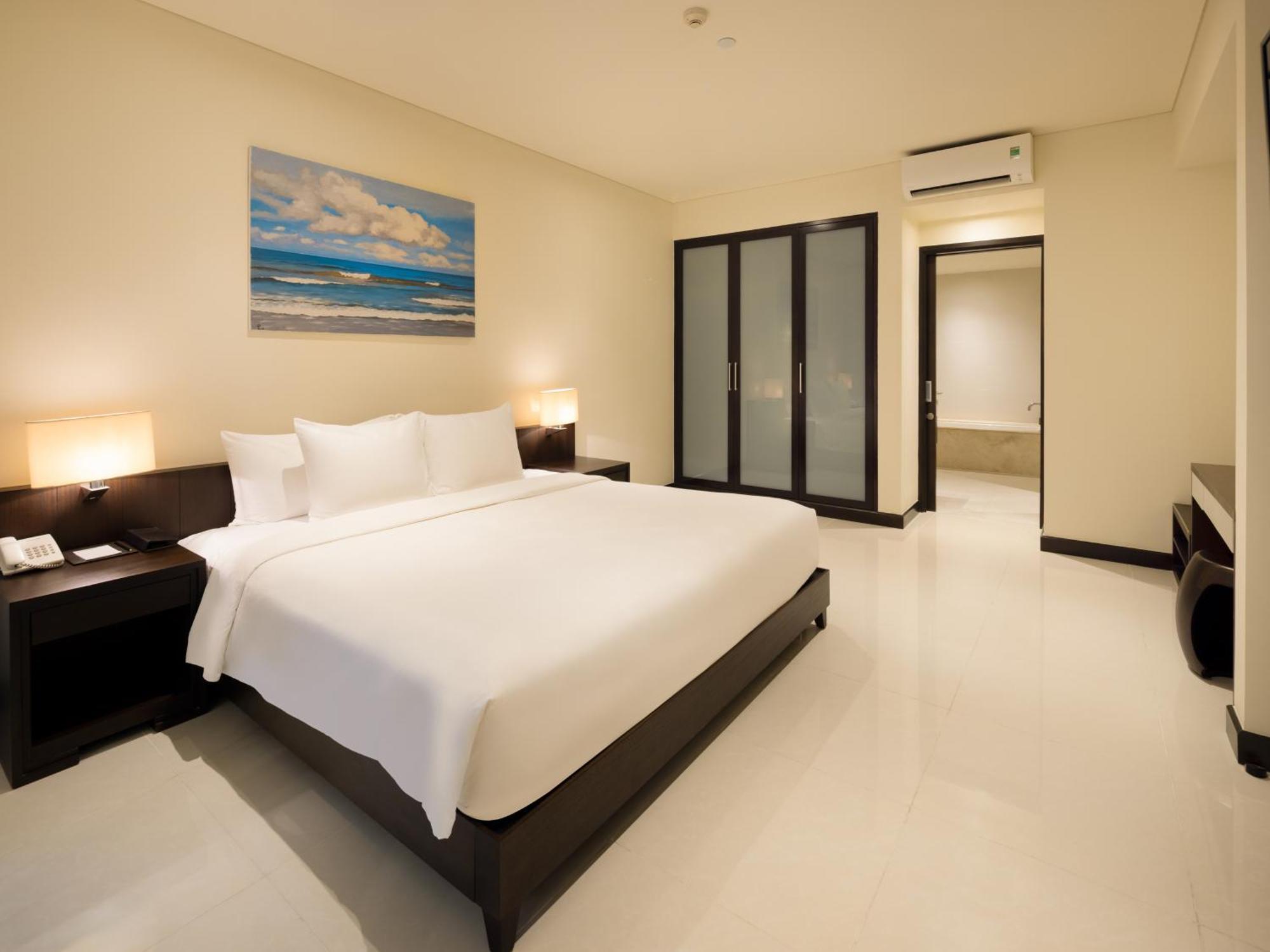 The Costa Nha Trang Residences Exteriör bild